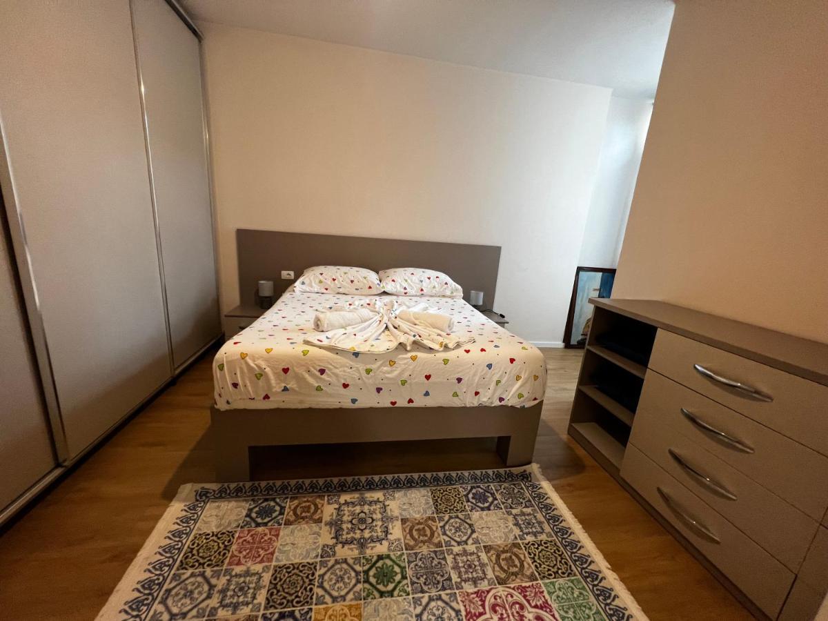 City Centre Apartments Tirana Bagian luar foto